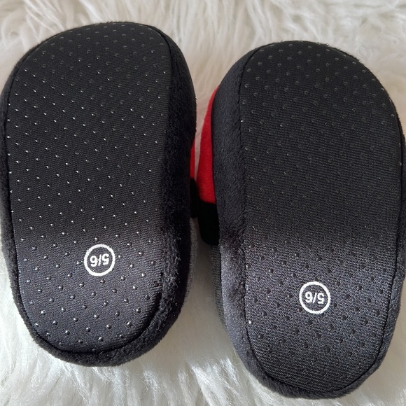 Disney Mickey Mouse Slippers-size 5/6 - Picture 5 of 7